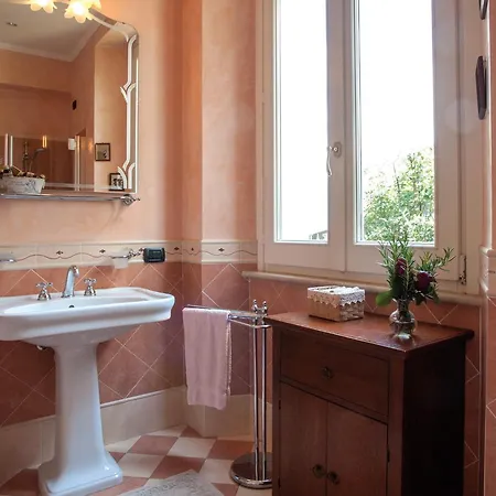 Bellagio Sleeps 8 Wifi Villa *